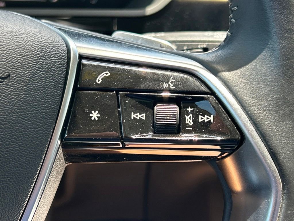 Used 2019 Audi e-tron Premium Plus AWD/4WD image 27