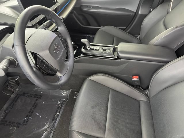 Used 2025 Toyota Prius XLE FWD image 23