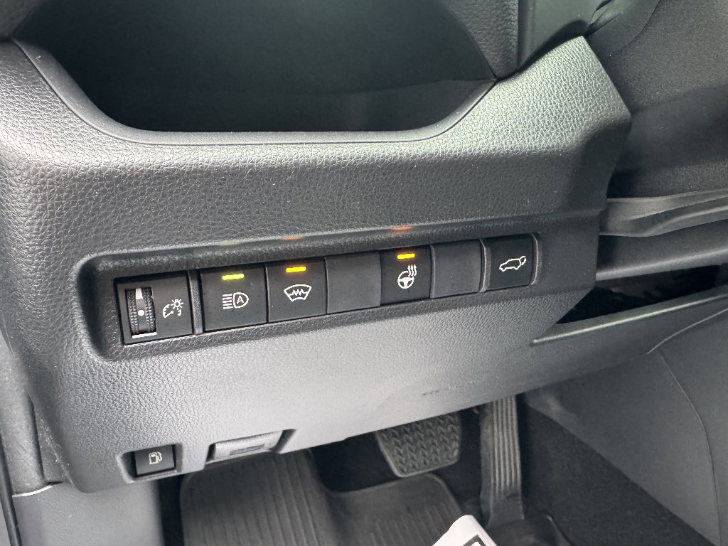 Used 2023 Toyota RAV4 XLE w/ Convenience Package image 14