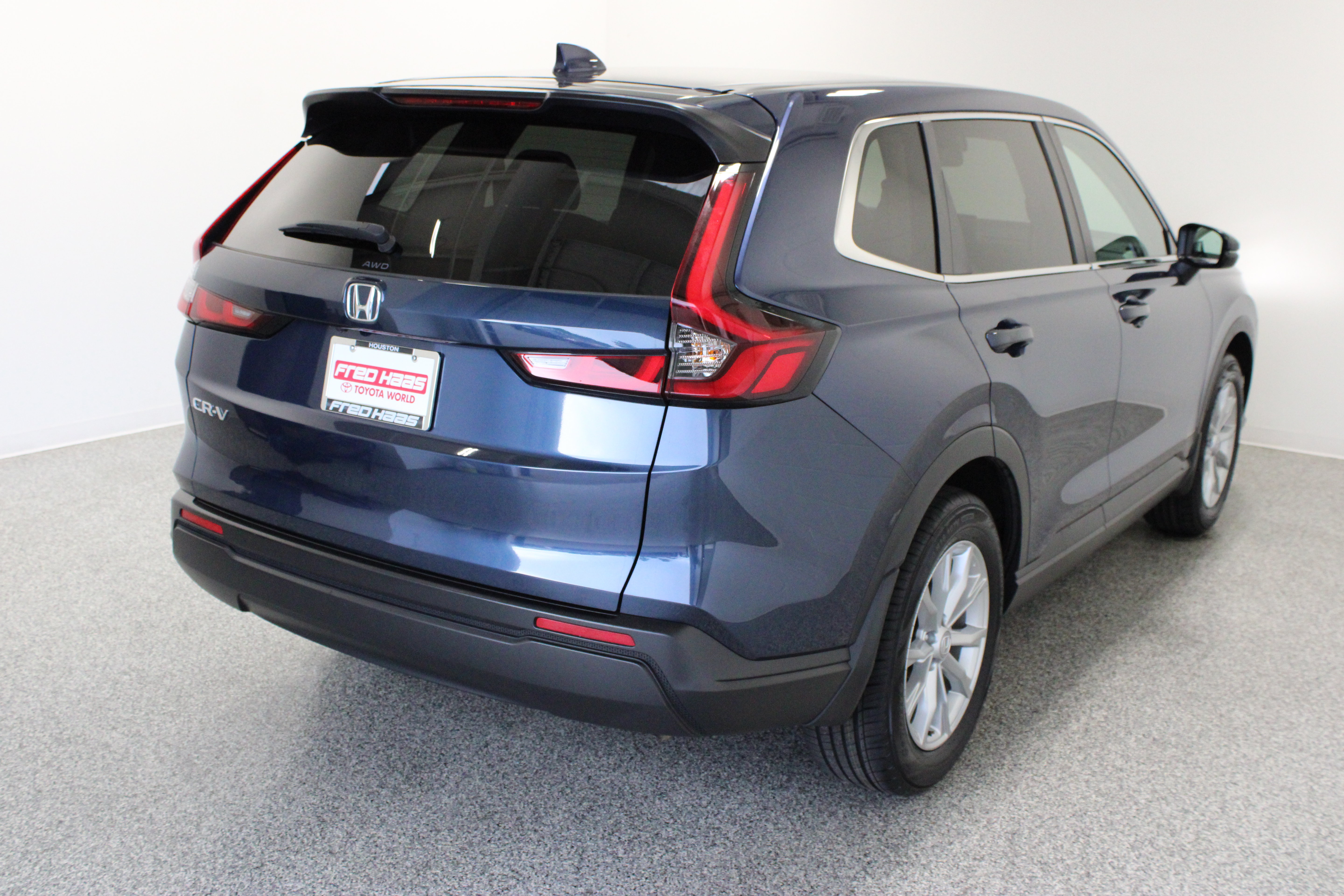 Used 2025 Honda CR-V EX image 7