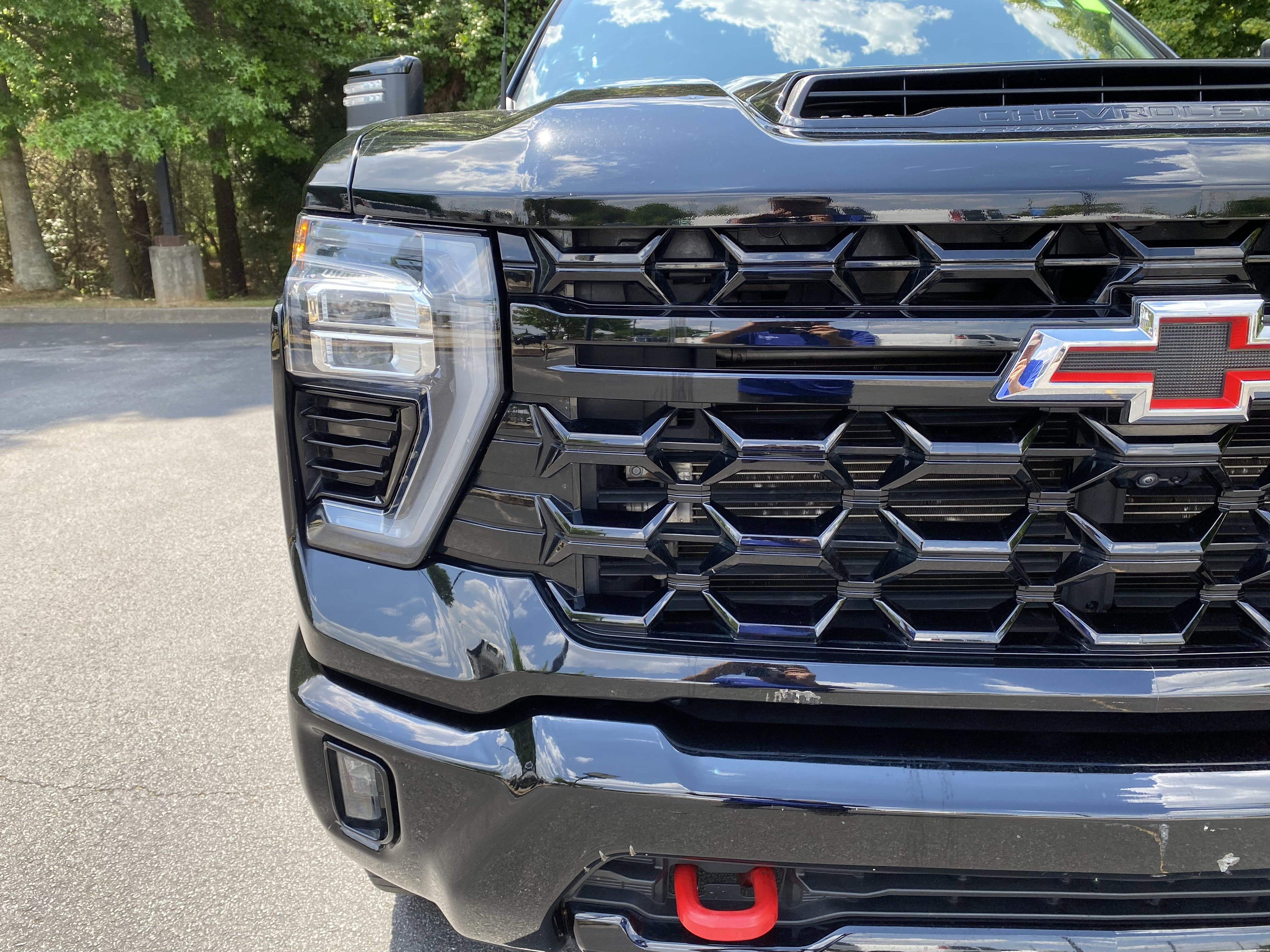 Used 2024 Chevrolet Silverado 2500 ZR2 w/ Technology Package AWD/4WD image 14