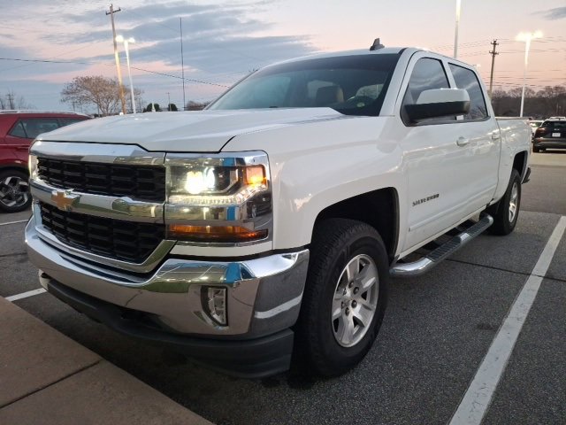 Used 2018 Chevrolet Silverado 1500 LT w/ LT Fleet Convenience Package image 3