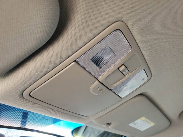 Used 2016 Hyundai Elantra SE image 25