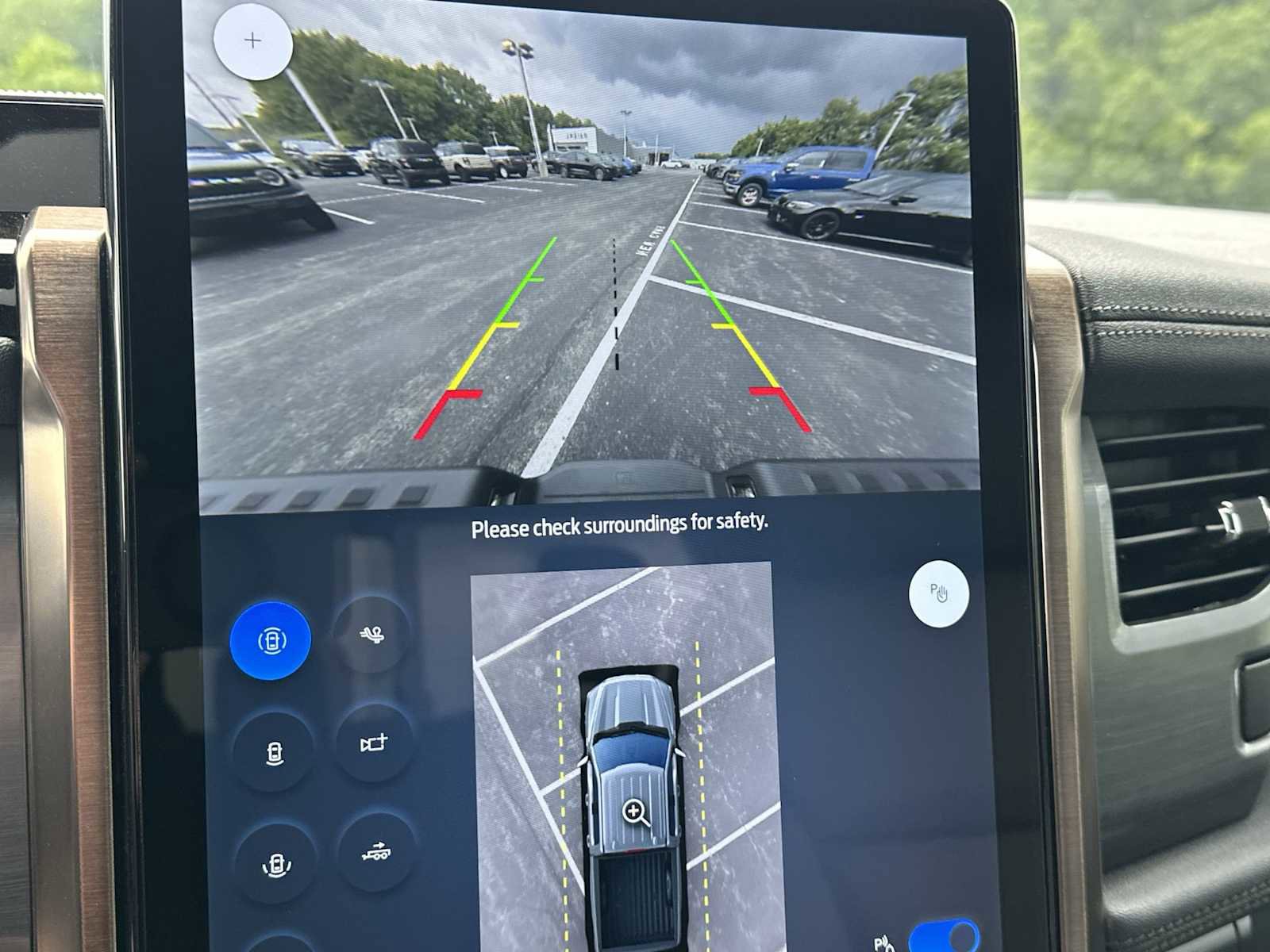 New 2025 Ford F150 Lightning Lariat image 15