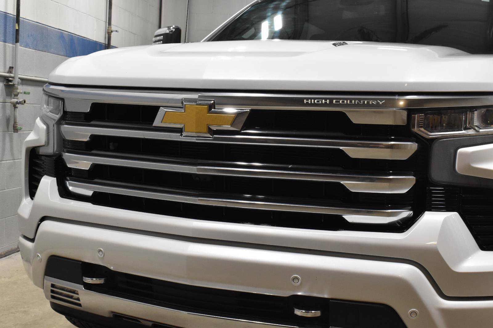 Used 2023 Chevrolet Silverado 1500 High Country w/ Max Trailering Package image 32