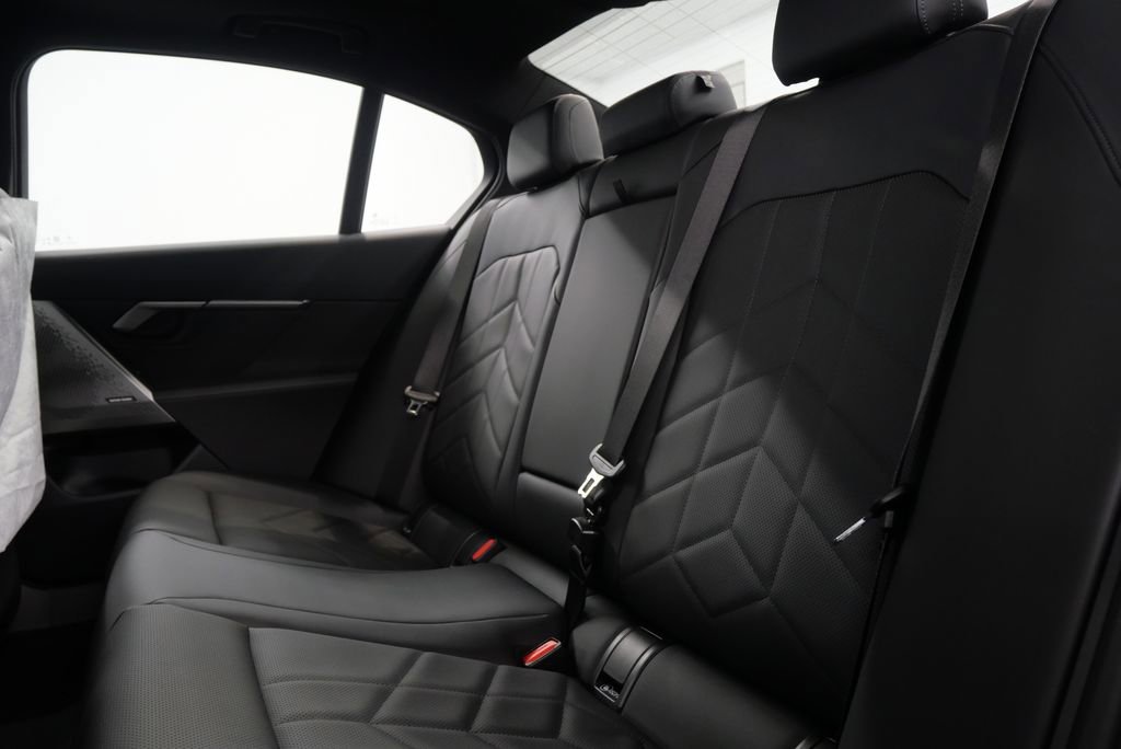 Used 2025 BMW 530i xDrive w/ Premium Package image 17