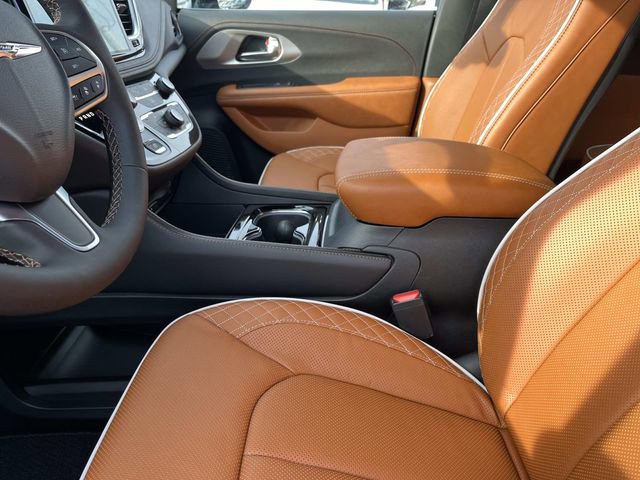 New 2026 Chrysler Pacifica Pinnacle FWD image 26