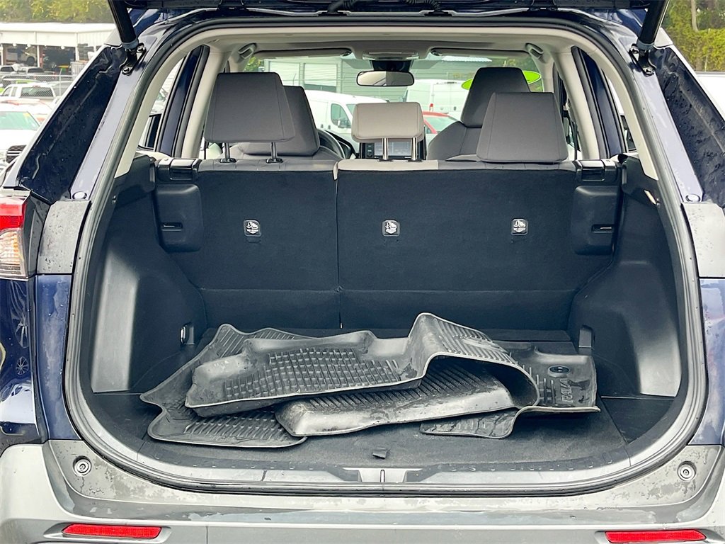 Used 2022 Toyota RAV4 XLE image 23