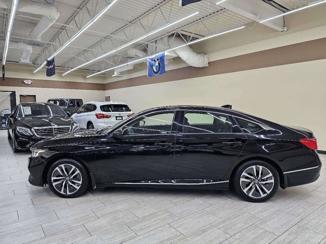 Used 2021 Honda Accord EX image 9