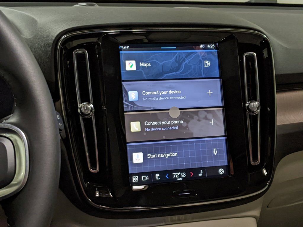 New 2025 Volvo XC40 B5 Plus w/ Protection Package Premier image 16