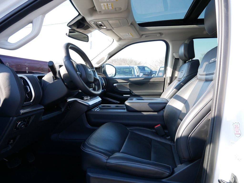 Used 2025 Ford Expedition Max Platinum image 10