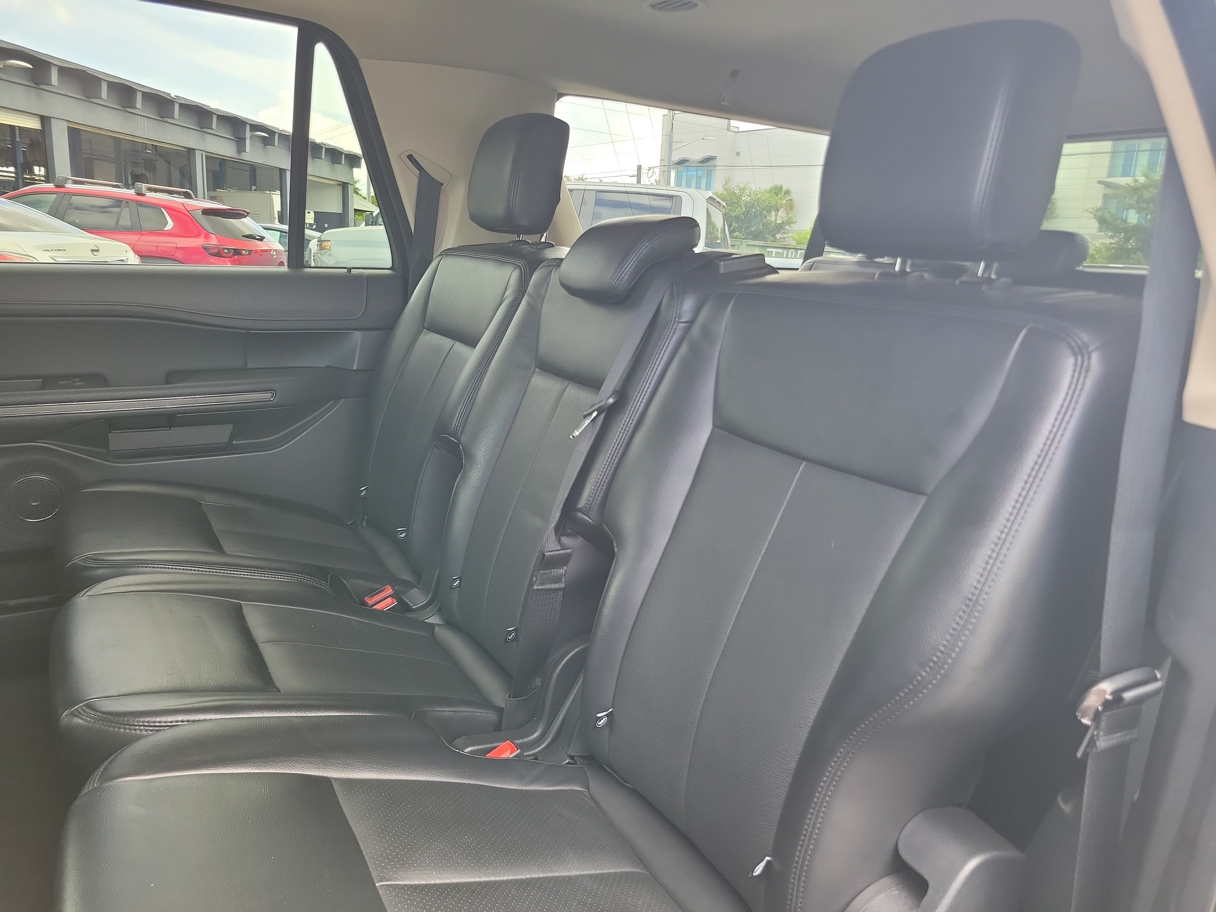Used 2022 Ford Expedition Max XLT RWD image 14