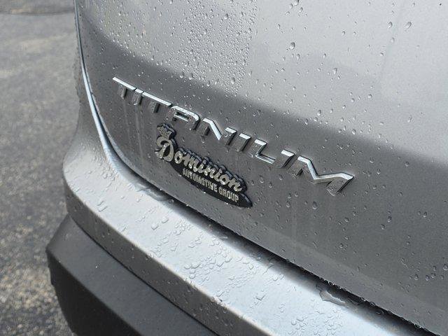 Used 2022 Ford Edge Titanium w/ Equipment Group 301A AWD/4WD image 7