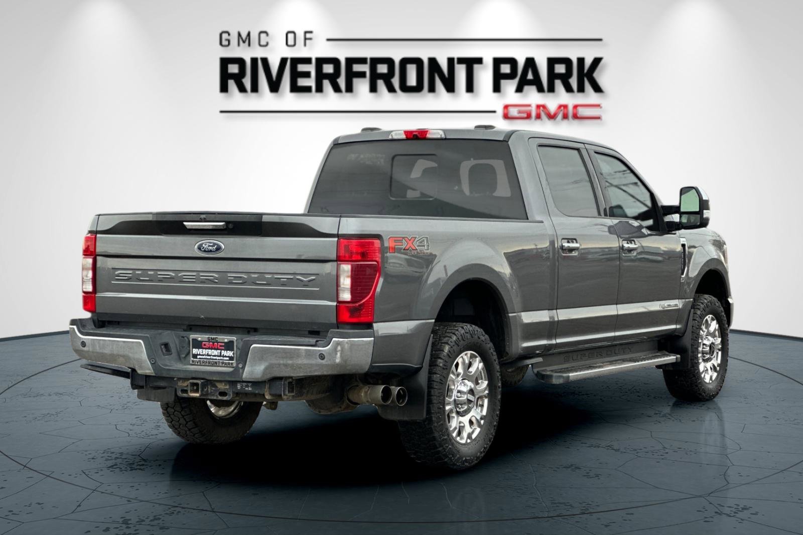 Used 2021 Ford F250 Lariat w/ Chrome Package image 3