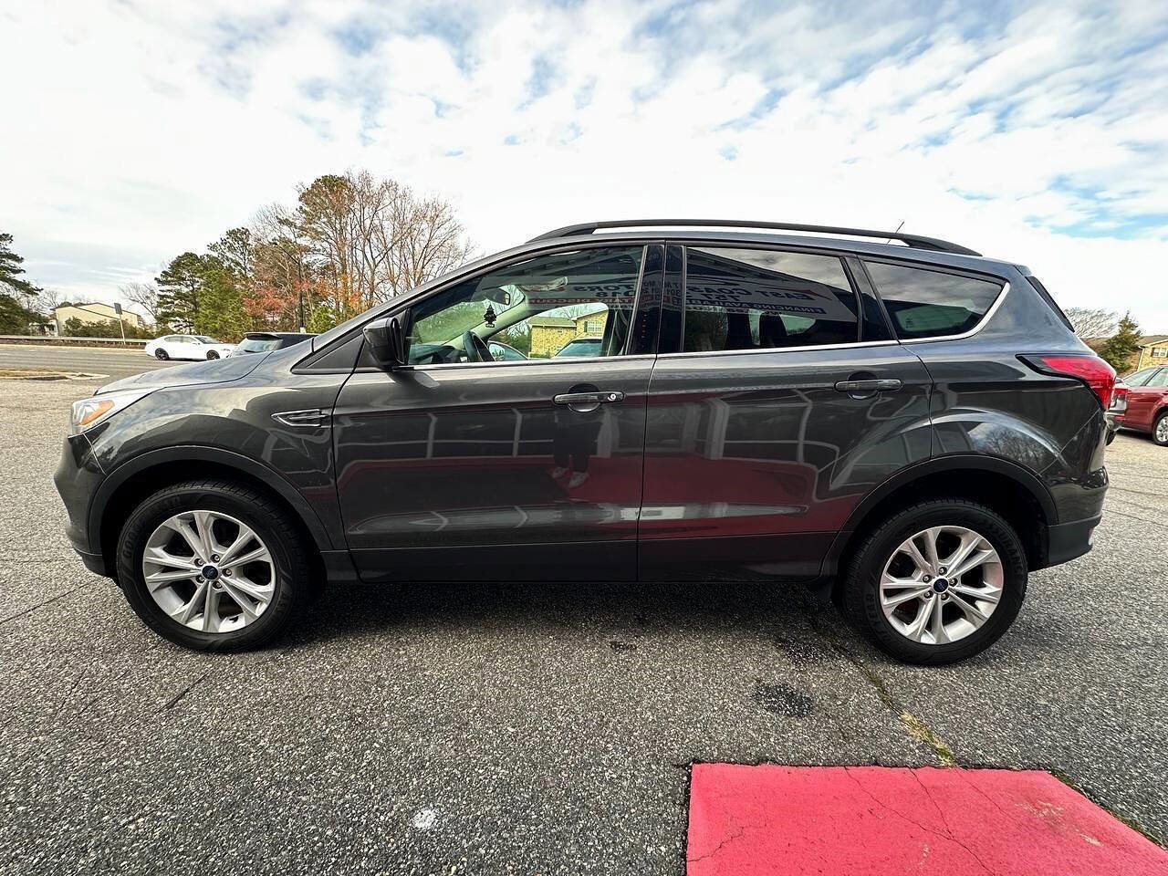 Used 2019 Ford Escape SEL image 7
