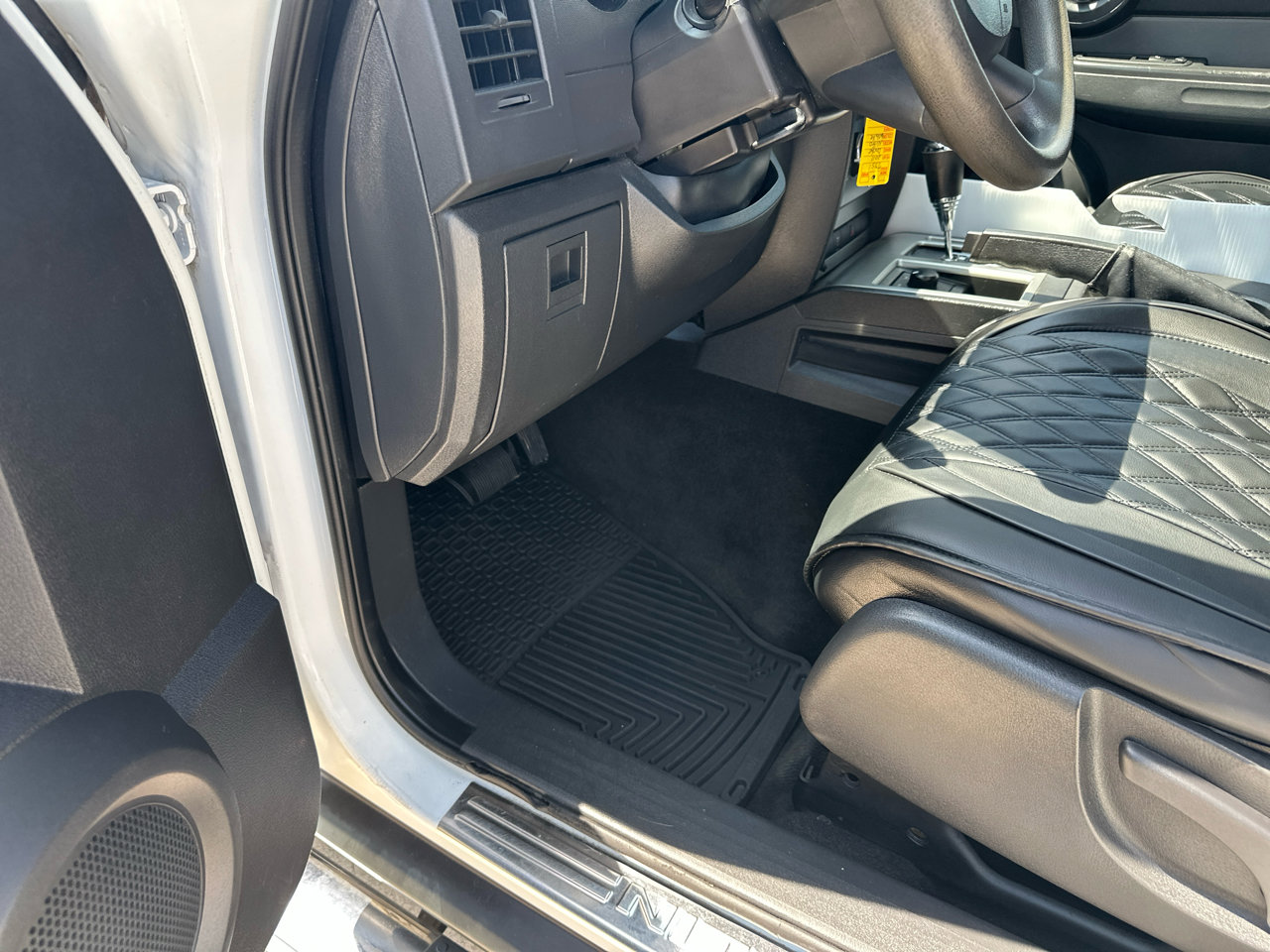 Used 2011 Dodge Nitro Heat w/ Chrome Accents Group image 17