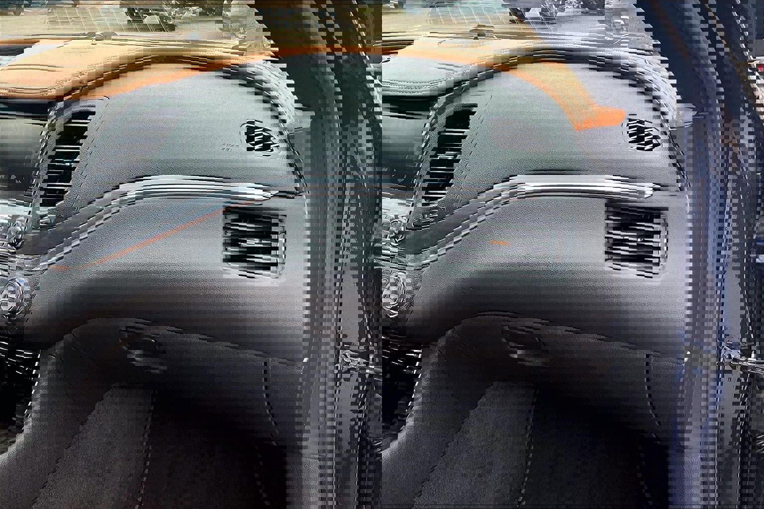 Used 2015 Chevrolet Impala LTZ image 13