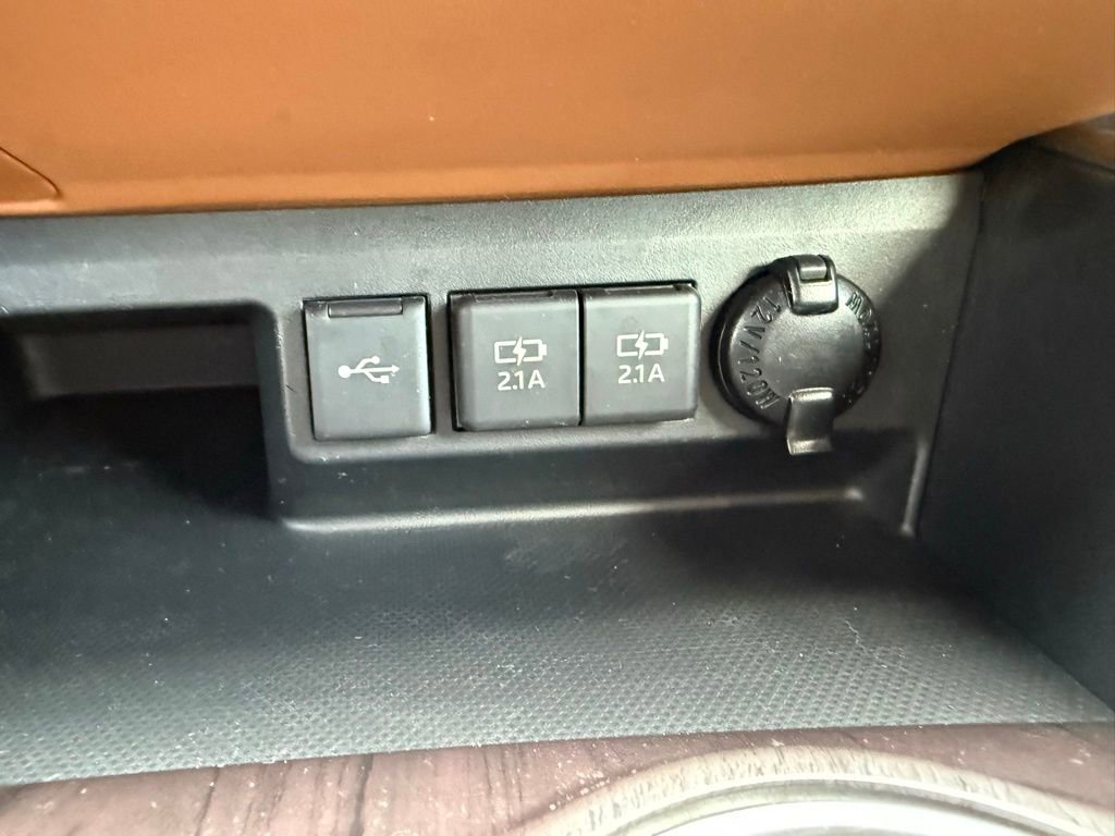 Used 2021 Toyota Highlander Platinum image 19