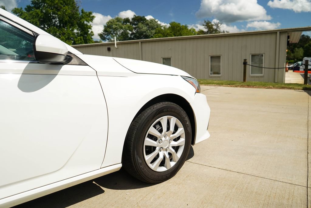 Used 2020 Nissan Altima 2.5 S FWD image 18