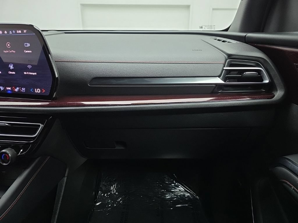 Used 2026 Chevrolet Traverse RS AWD/4WD image 50