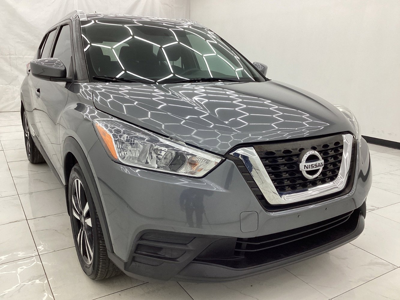 Used 2018 Nissan Kicks SV image 3