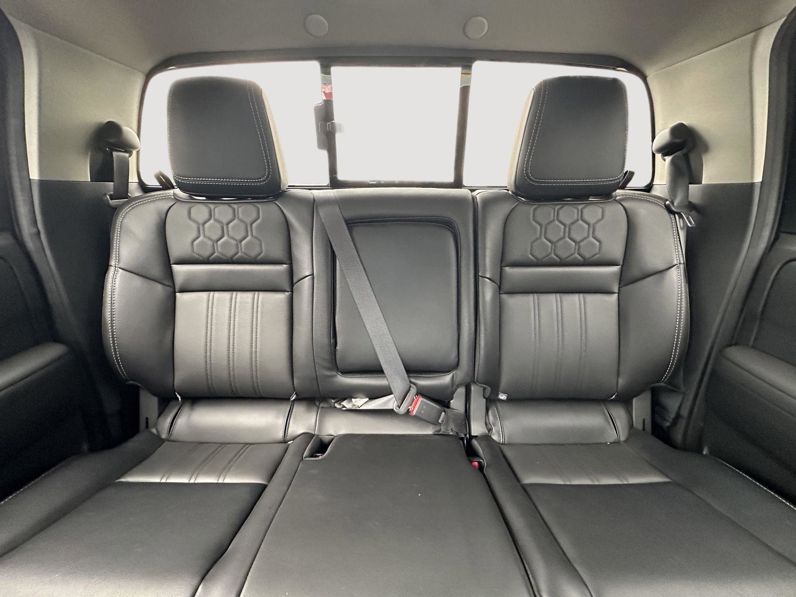 Used 2024 Nissan Frontier SL w/ Technology Package RWD image 13
