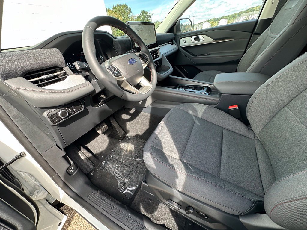 New 2026 Ford Explorer Active AWD/4WD image 17