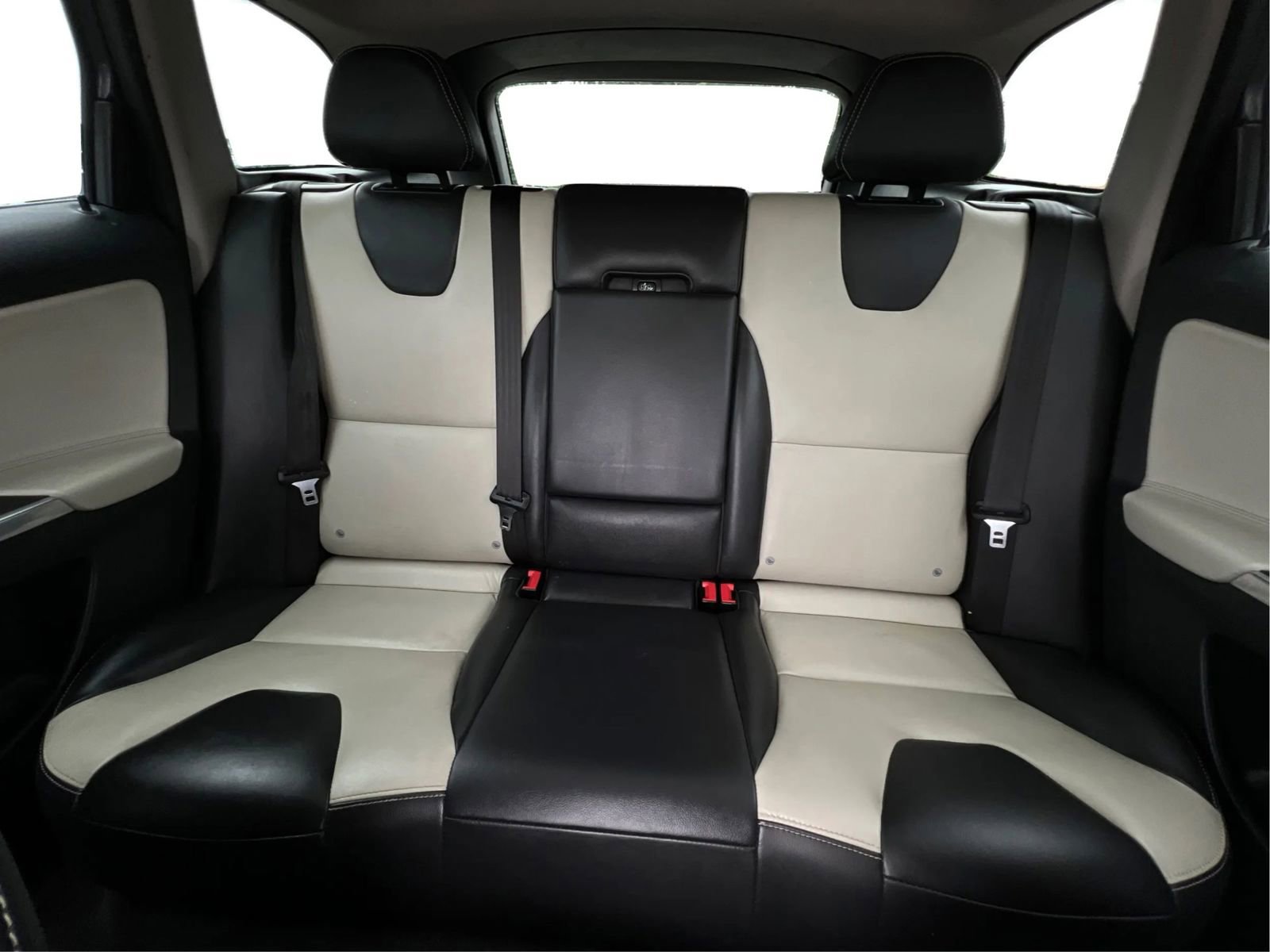Used 2017 Volvo XC60 T6 Dynamic w/ Climate Package AWD/4WD image 19