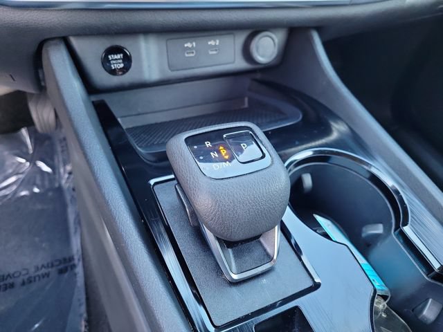Used 2025 Nissan Rogue SV AWD/4WD image 33