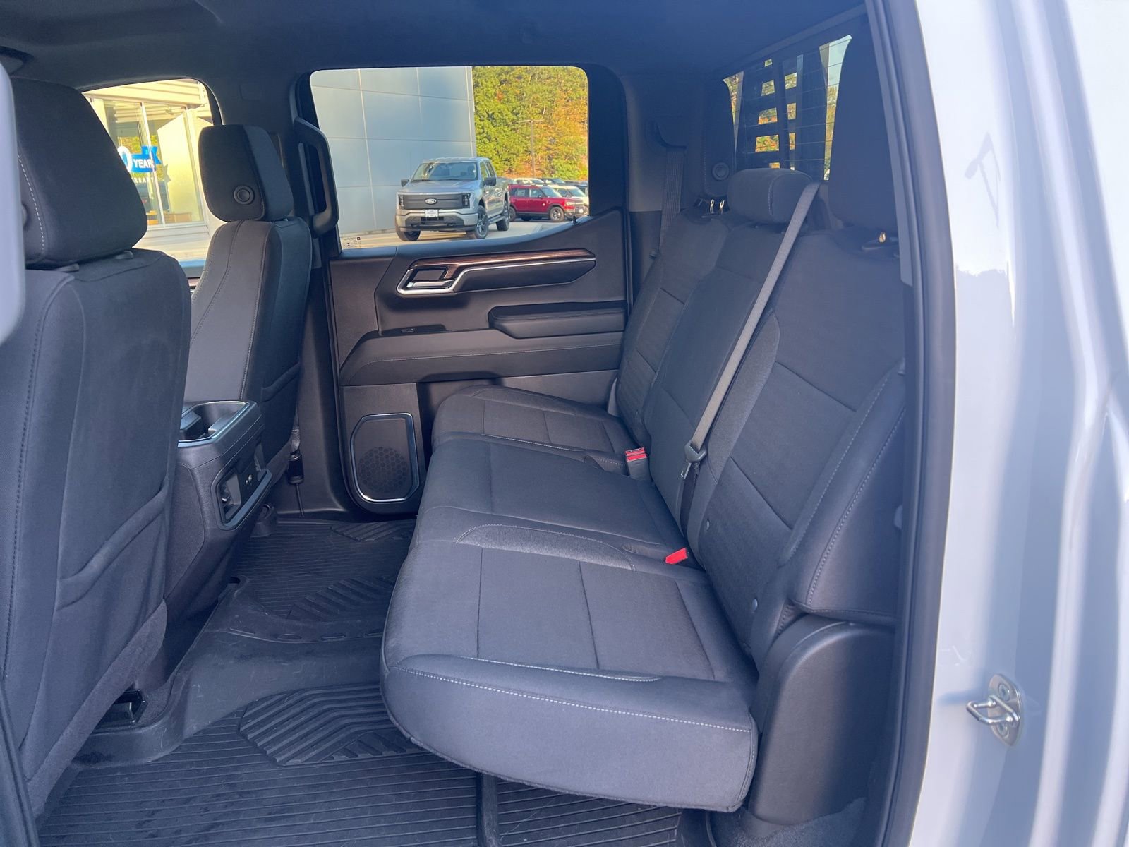 Used 2024 Chevrolet Silverado 1500 LT Trail Boss w/ Convenience Package II image 13