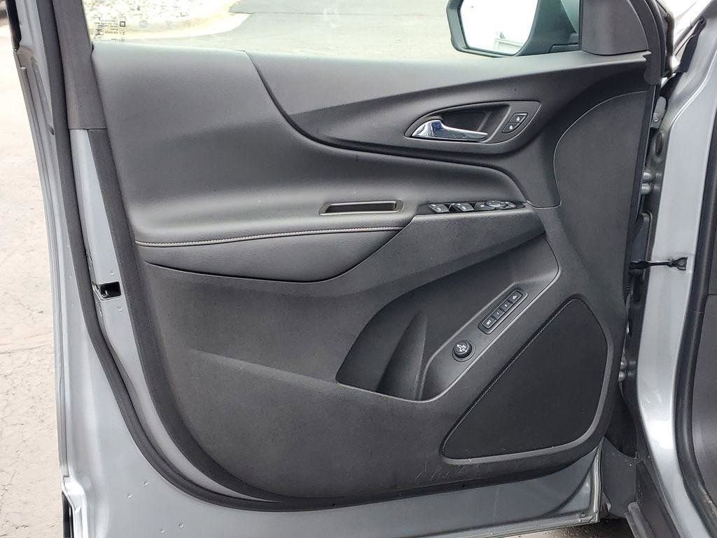 Used 2023 Chevrolet Equinox Premier image 20