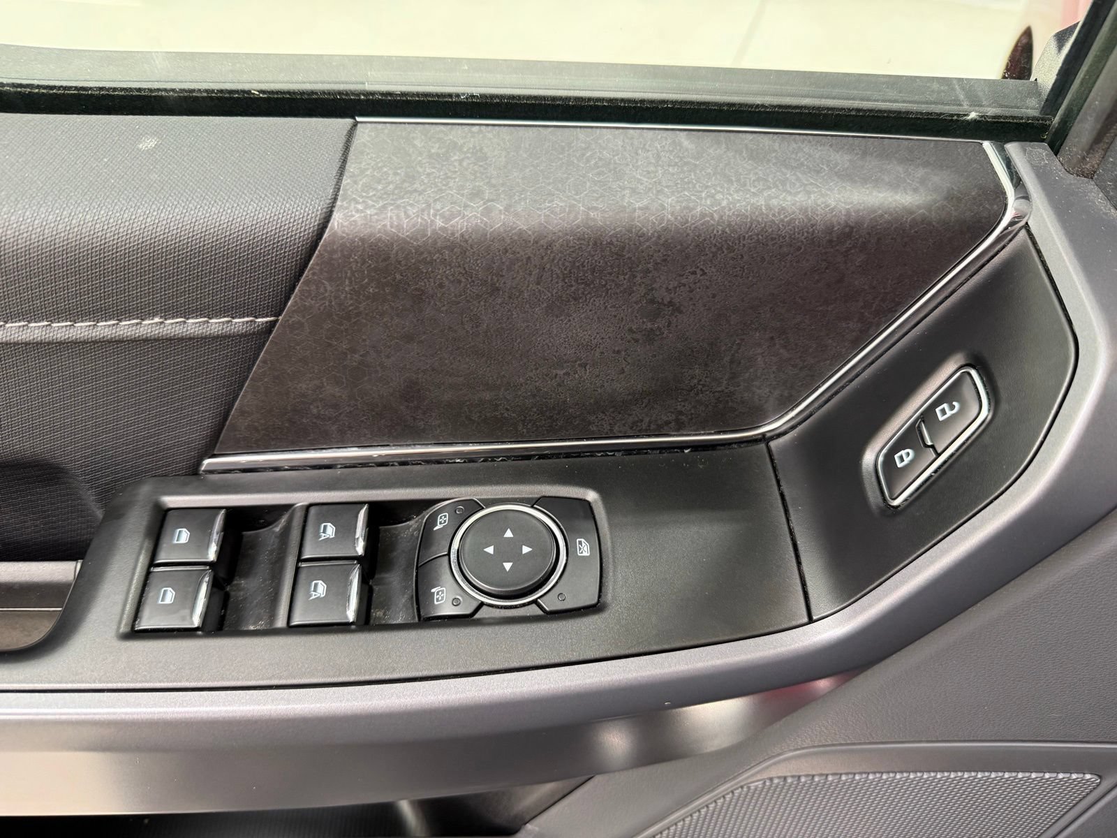 Used 2025 Ford F150 XLT w/ Equipment Group 301A Standard AWD/4WD image 17