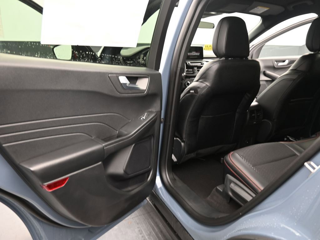 New 2026 Ford Escape ST-Line Select image 18