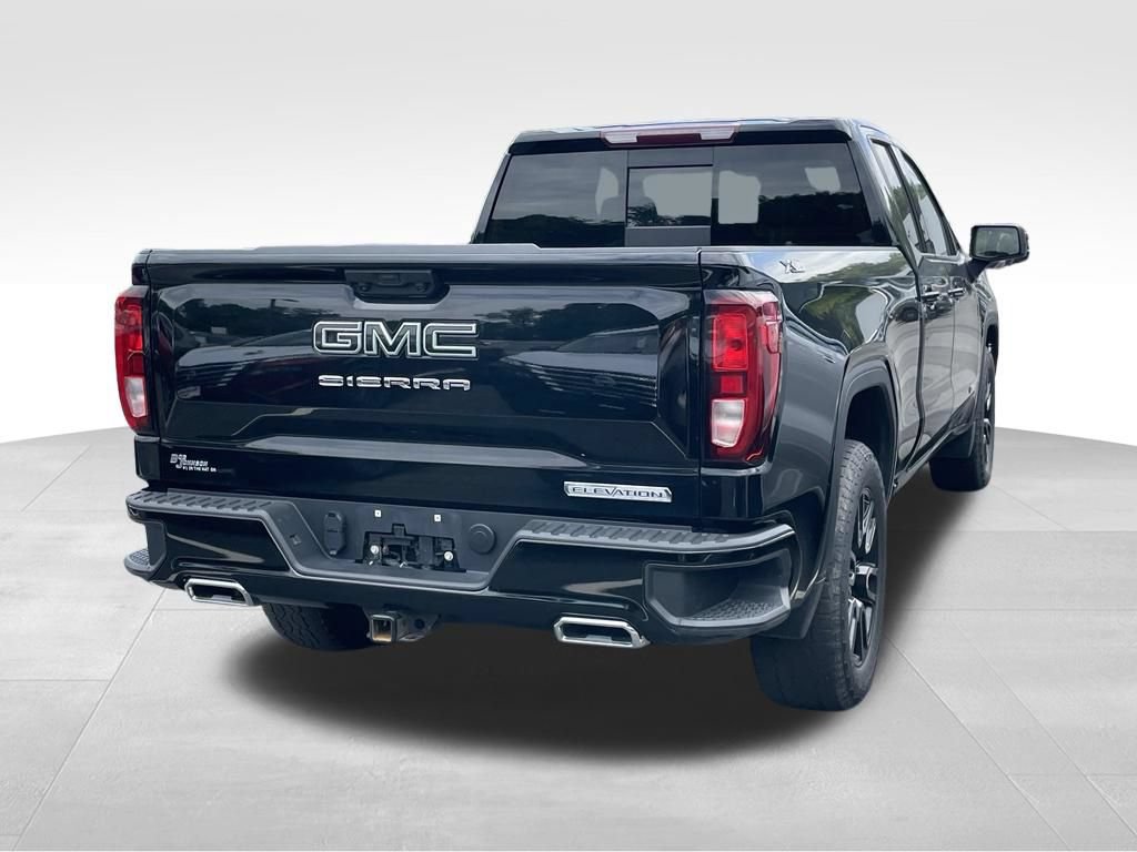 Used 2023 GMC Sierra 1500 Elevation w/ Preferred Package AWD/4WD image 4