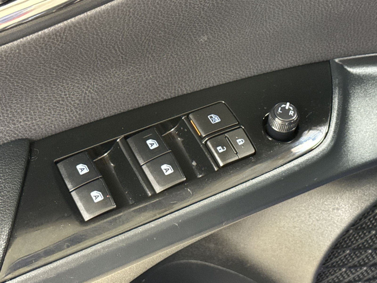 Used 2017 Toyota Prius Three w/ Advanced Technology Package FWD image 16
