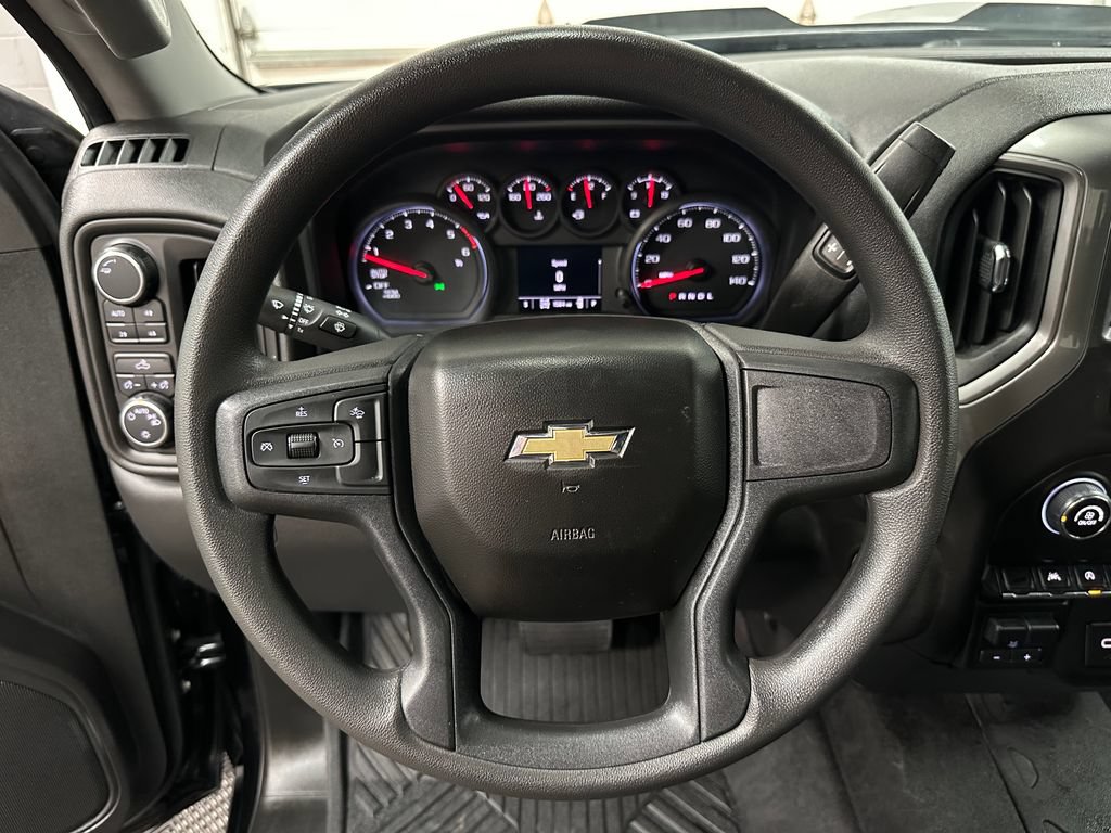 Used 2025 Chevrolet Silverado 1500 Custom Trail Boss AWD/4WD image 14