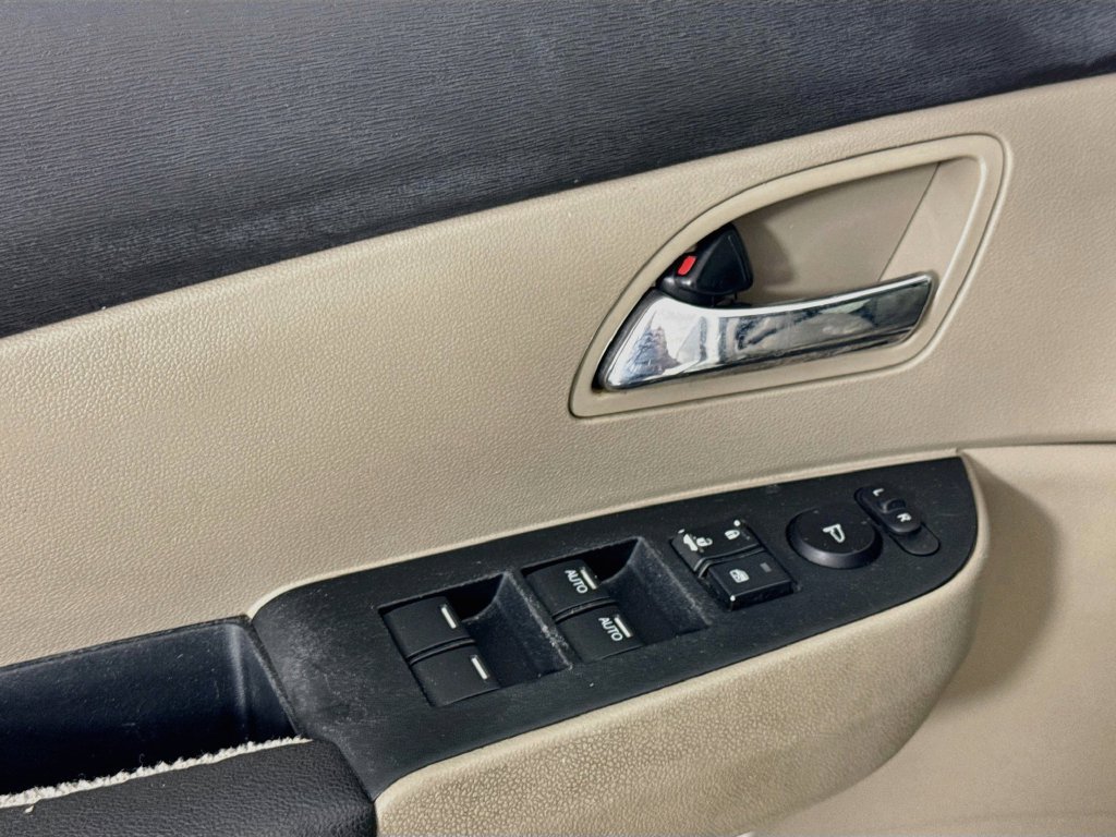 Used 2015 Honda Odyssey EX-L image 21