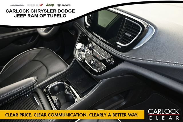 Used 2026 Chrysler Pacifica Limited FWD image 44