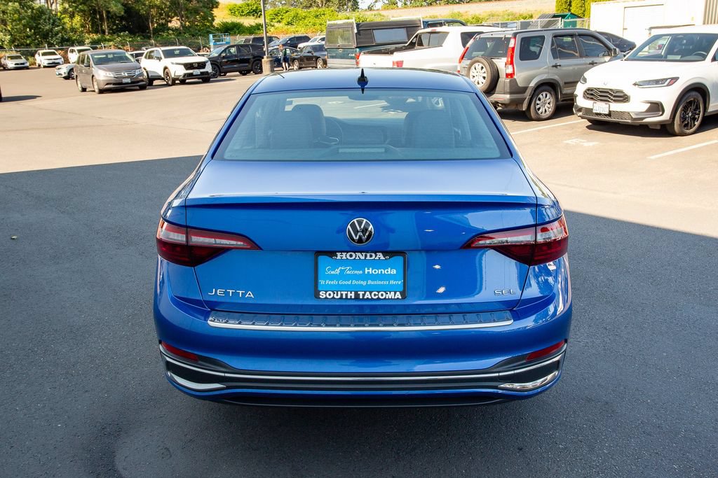 Used 2023 Volkswagen Jetta SEL FWD image 12