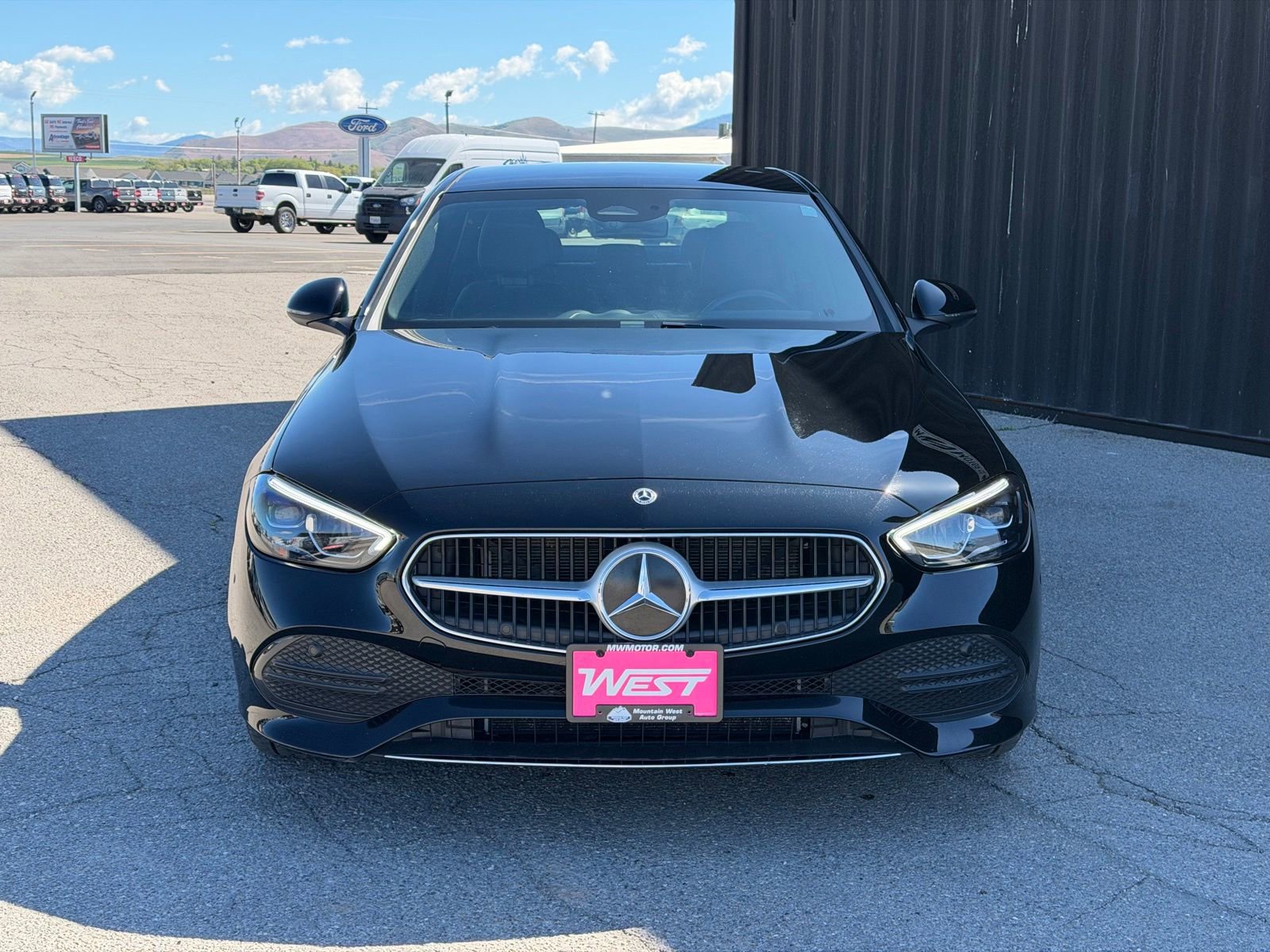 Used 2025 Mercedes-Benz C 300 4MATIC Sedan image 2