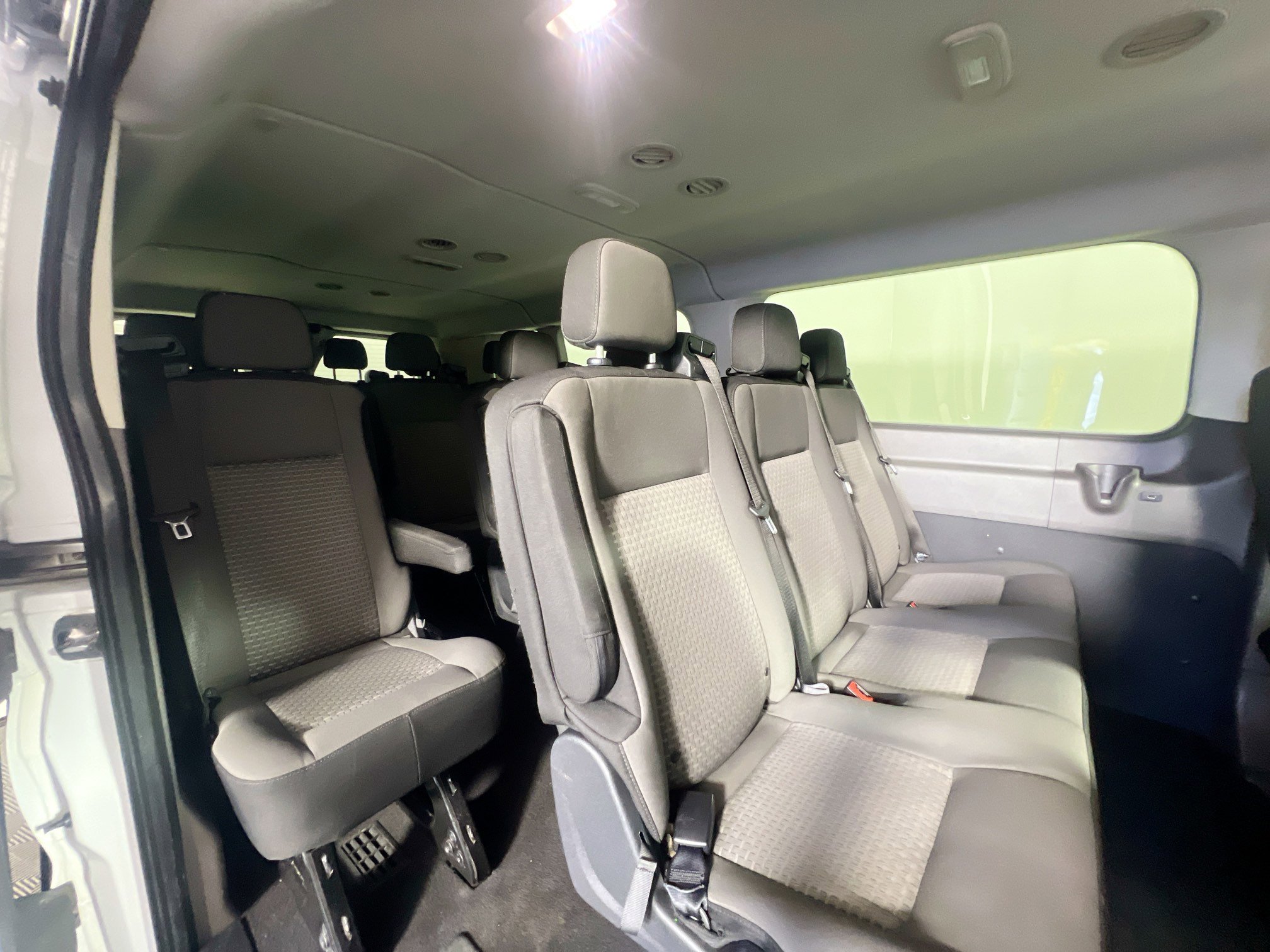 Used 2024 Ford Transit 350 XLT image 32