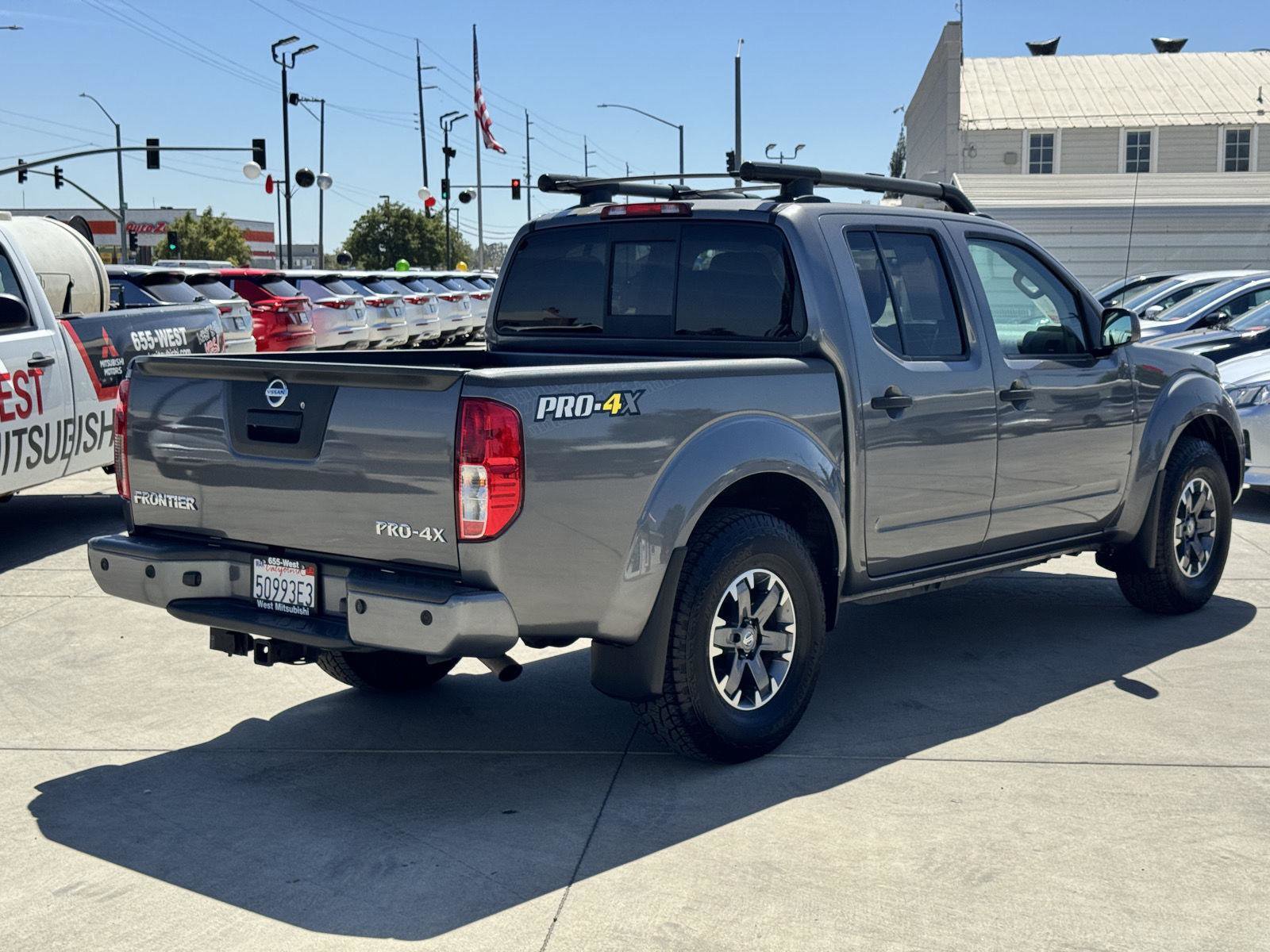 Used 2020 Nissan Frontier PRO-4X w/ Pro-4x Utility Package image 6