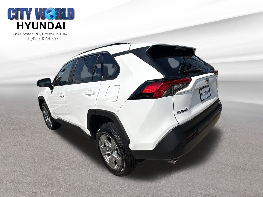 Used 2024 Toyota RAV4 XLE FWD image 3