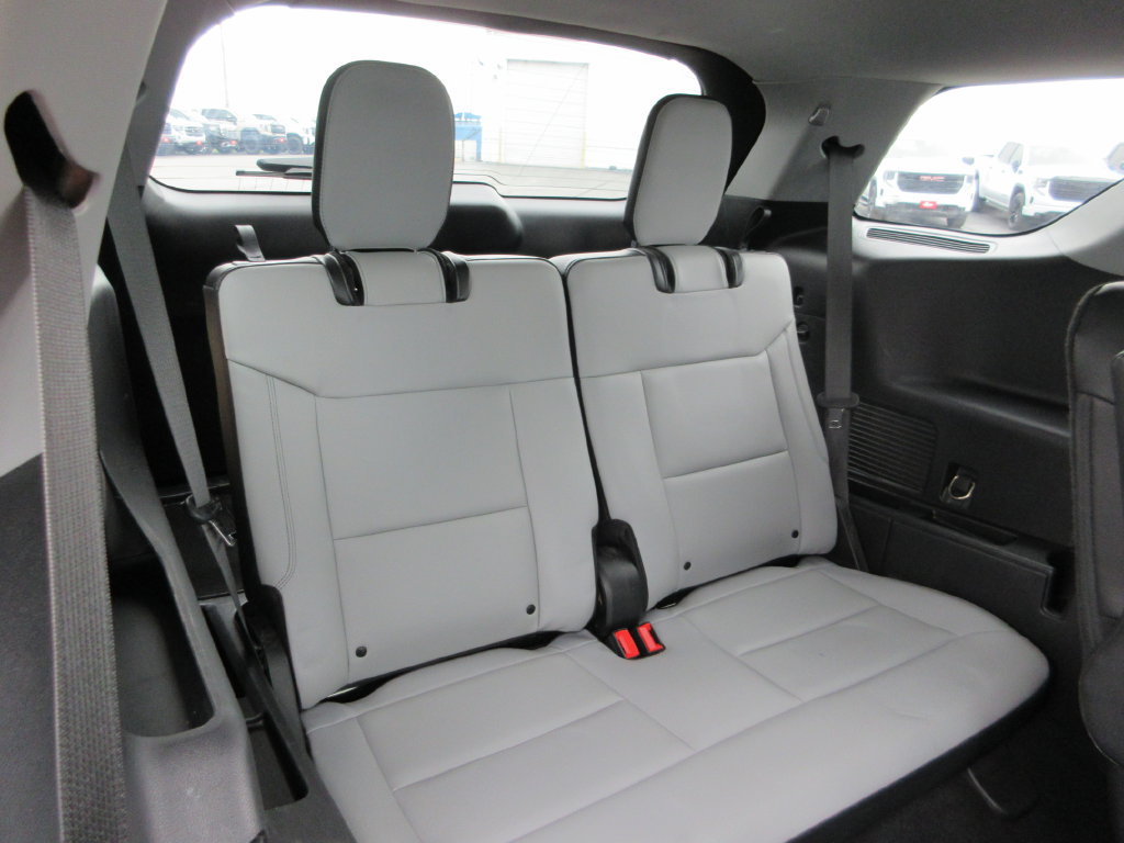 Used 2021 Ford Explorer XLT w/ Equipment Group 202A AWD/4WD image 24