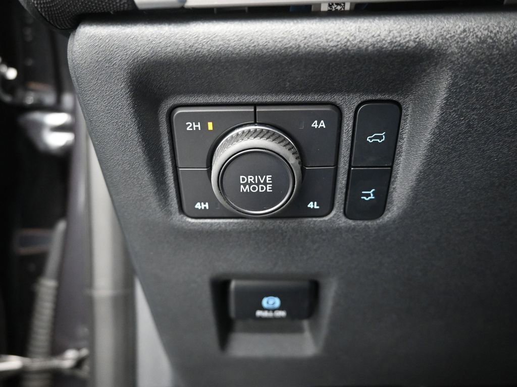 Certified 2025 Ford Expedition Active image 14