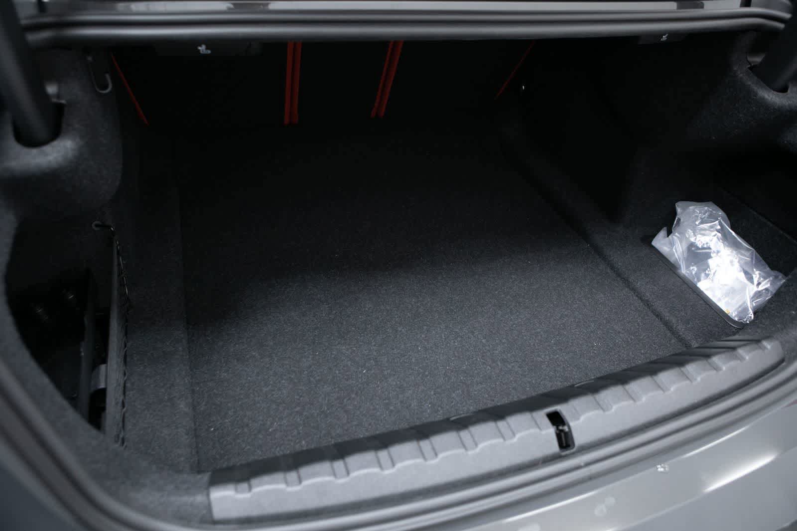 Used 2026 BMW M4 Competition RWD image 32