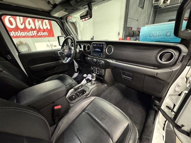 Used 2022 Jeep Wrangler Unlimited Sahara w/ Cold Weather Group image 12