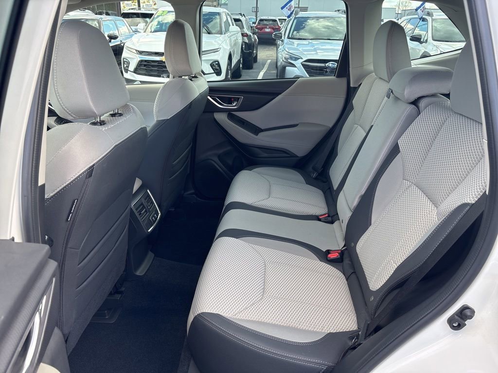 Used 2023 Subaru Forester Premium image 12