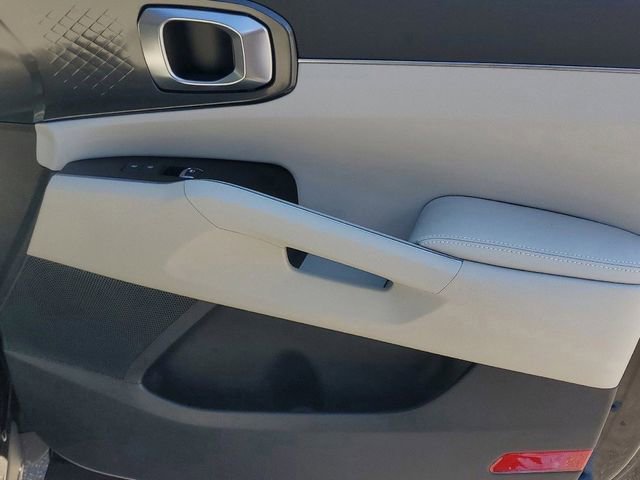 New 2025 Kia Sorento S FWD image 10