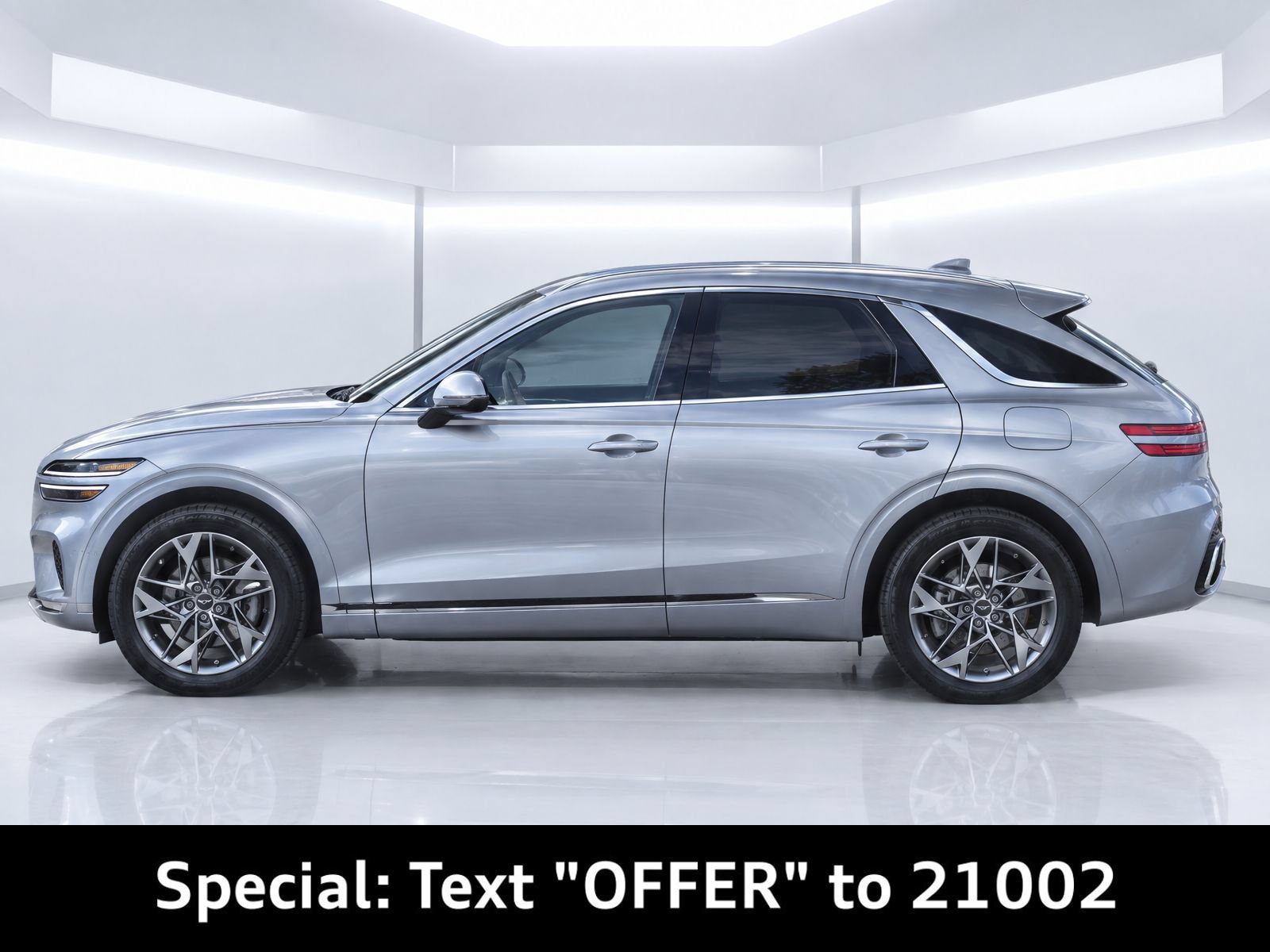 Used 2025 Genesis GV70 2.5T AWD/4WD image 6